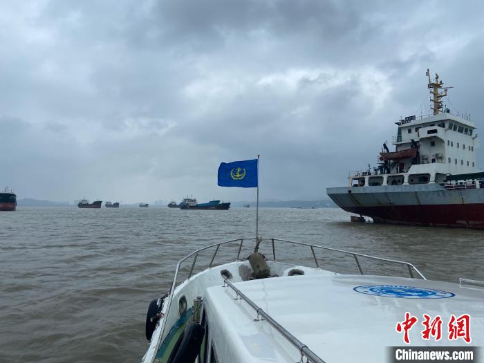 强台风梅花移入东海 浙江沿海客渡运航线全部停航