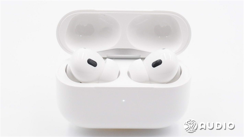 苹果AirPods Pro 2首拆：性能爆表 用料设计大变