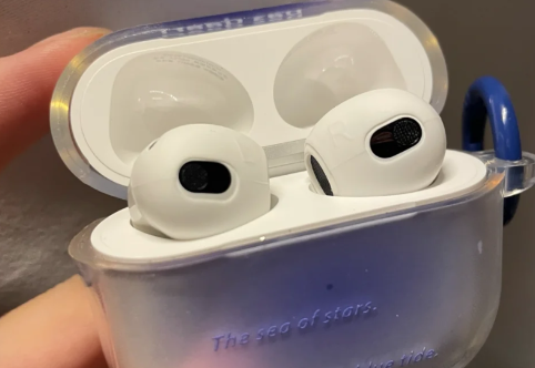 AirPods