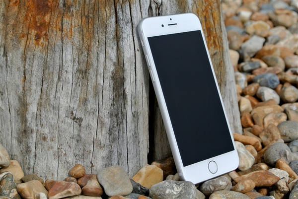 再见了！一代神机iPhone 6：苹果史上最成功iPhone退休 曾创造销量神话