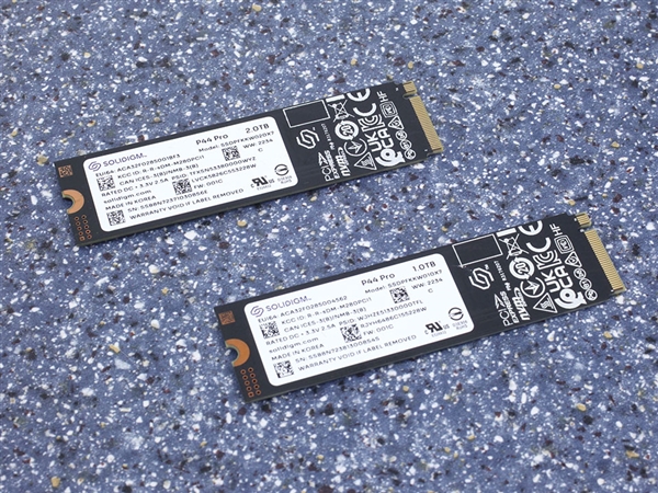 Solidigm发布旗舰级SSD P44 Pro：7.37GB/s速度捅到天花板