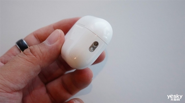 1899元！苹果AirPods Pro 2拥有8项升级：一文了解详情