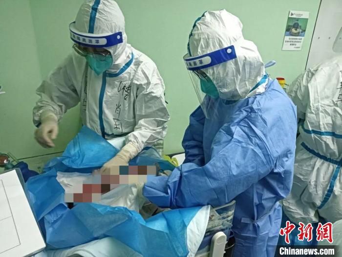 阳性妈妈诞下阴性宝宝 呼和浩特一确诊孕妇顺利分娩