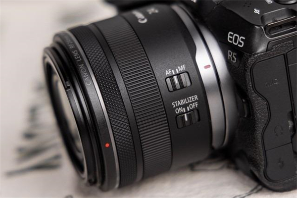佳能RF24mm F1.8曝光！官方：大光圈与高画质 带来更好的拍照体验