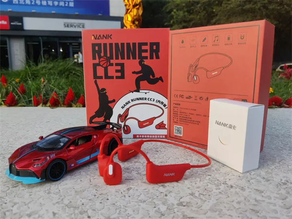 南卡Runner CC3骨传导耳机首发测评：轻量设计 外观出众