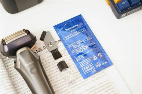 松下6刀头剃须刀ES-LS9AX评测：六枚刃，效率高