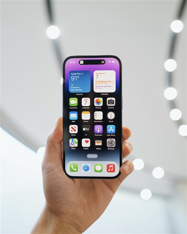 苹果iPhone取消mini推出Plus 国内厂商冲击高端迎来新转机