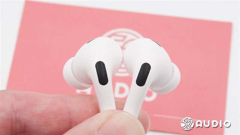 苹果AirPods Pro 2首拆：性能爆表 用料设计大变