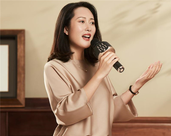 唱吧K歌宝歌唱家D10首发测评：自带音箱，专业品质
