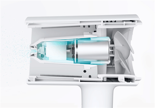 销量10W+的吹风机 使用一分钟竟变成喷火枪