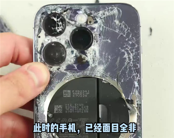 iPhone 14超瓷晶有多强？铁锤爆砸26次 100米高空抛下 结果惊掉下巴