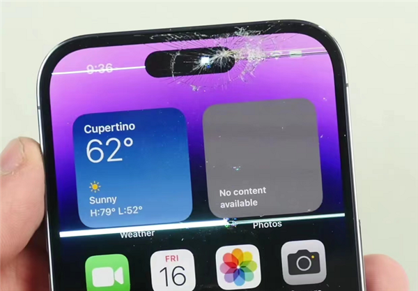 iPhone 14超瓷晶有多强？铁锤爆砸26次 100米高空抛下 结果惊掉下巴