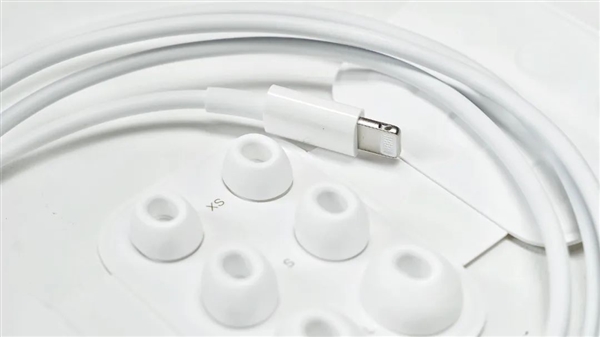 等了三年的AirPods Pro 2 依然是TWS耳机天花板